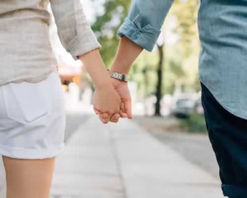 丈夫出轨后如何抉择？原谅或离婚的深度解析与建议-玫瑰婚恋恋爱网