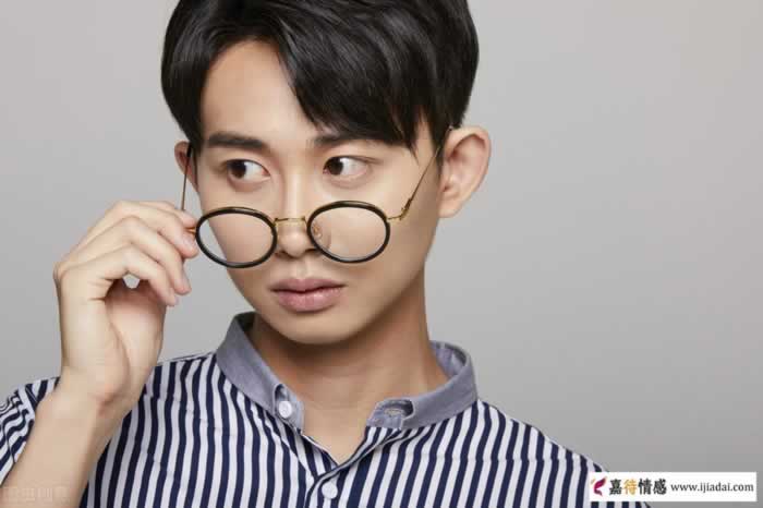 男人，最让女人动心的4个时刻，很多男人不知道_嘉待情感