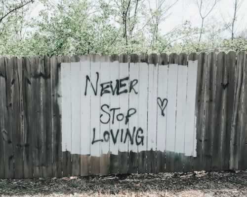 情感困惑：如何选择适合自己的爱情-玫瑰婚恋恋爱网