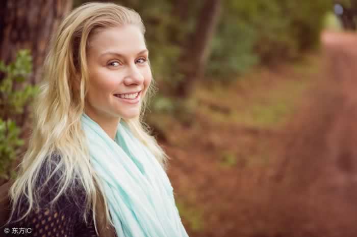 在挽回爱情时，百分之99的人都会重复地犯着一个错误！_嘉待情感