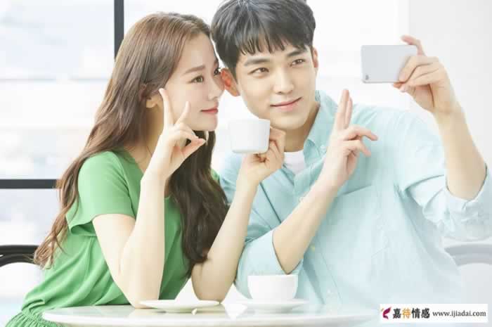 男人3个“臭”毛病，会暴露对一个女人的不爱_嘉待情感