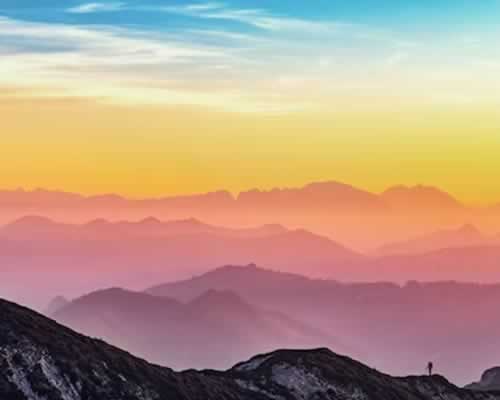 远嫁女儿需权衡父母意见，婚姻难题如何应对？-玫瑰婚恋恋爱网