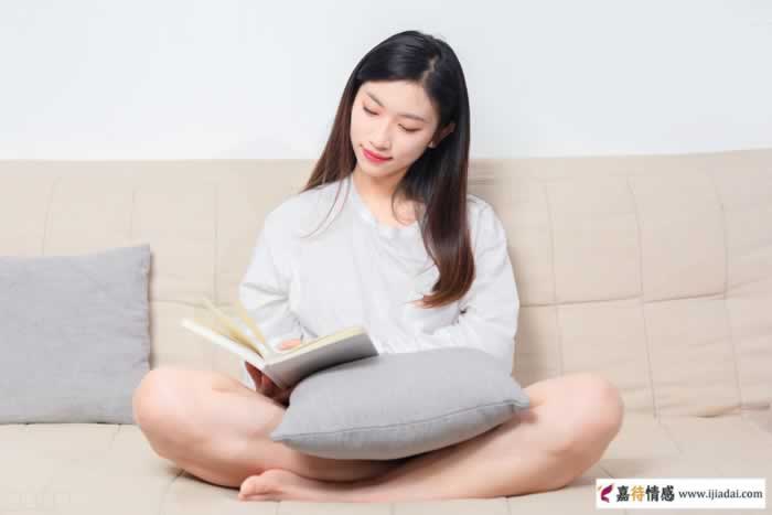 给女人的忠告：不要在朋友圈里“假精致”_嘉待情感