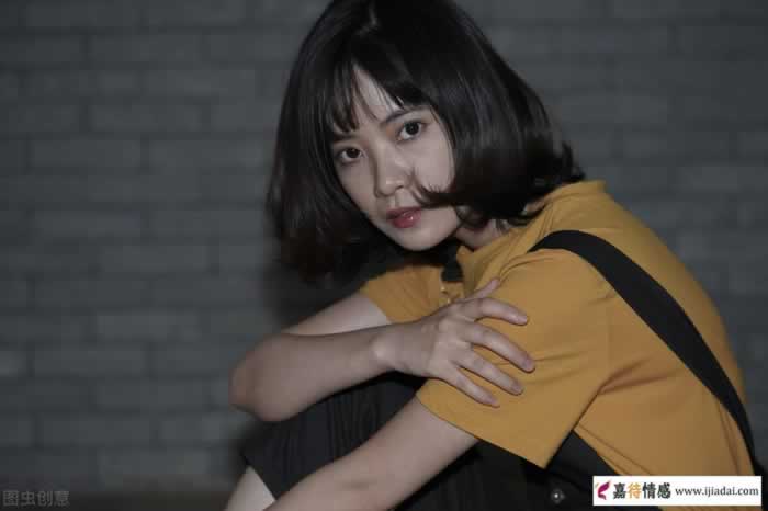 男人与多个女人保持暧昧关系，会有这2个表现！太可恶_嘉待情感