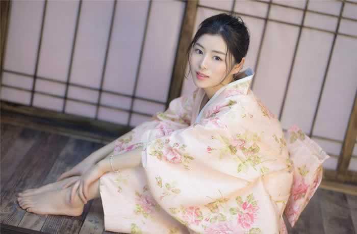 学会这样抓住男人的七寸，他定会爱你如初，发了疯地要挽回你_嘉待情感