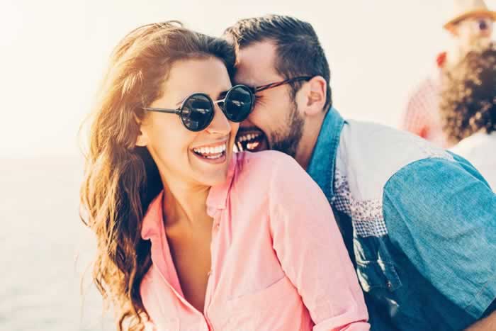 明明相爱的两个人，为何却要分开？_嘉待情感