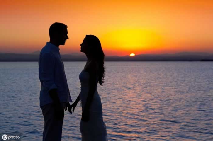 挽回中学会这几招，才能让对方离不开你_嘉待情感