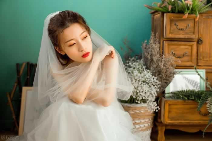 男人既然出轨背叛了，为何大部分都不愿意去离婚？_嘉待情感