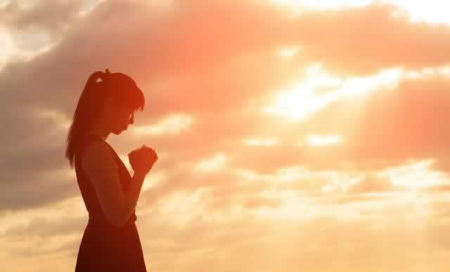 哪一类的女生，最容易在情感中迷失自己_嘉待情感