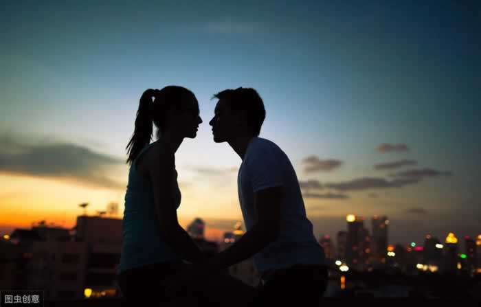 挽回前男友，不委屈自己，学着做一个高情商的女人_嘉待情感