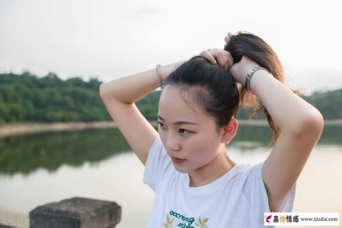 哪种女人，你不联系，她就不主动？_嘉待情感