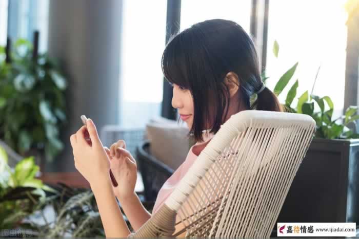 不要每天都联系，男人容易产生不爱的想法_嘉待情感