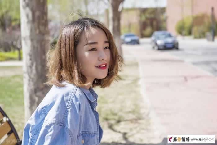 女人叫你“哥”，多半是在告诉你这2个意思_嘉待情感