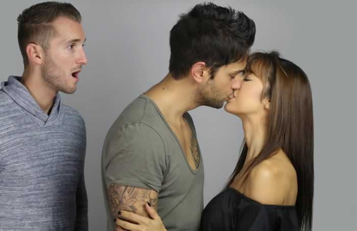 请认清出轨的遮羞布，这就是为什么永远不能接受开放式关系的原因_嘉待情感