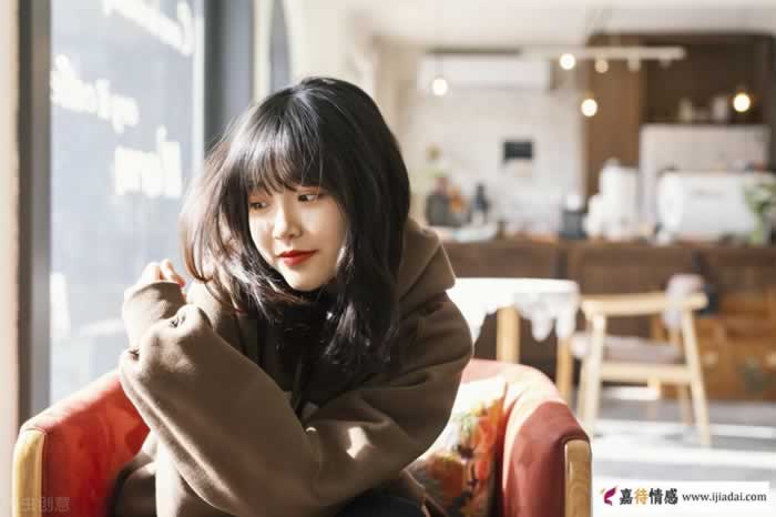 能够让女人主动的三个聊天技巧_嘉待情感