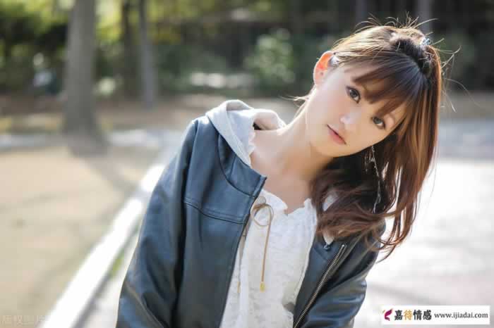 让女人容易“沦陷”的三种求爱技巧_嘉待情感