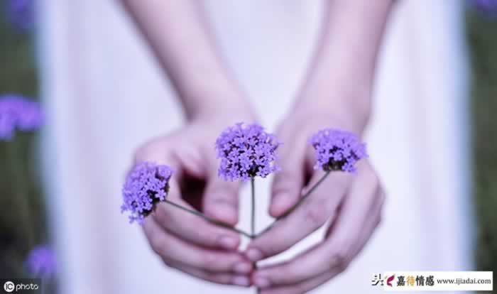 结婚2个月后,老公前任加了我微信,说我老公之前劈腿过_嘉待情感 结婚2个月后,老公前任加了我微信,说我老公之前劈腿过_嘉待情感