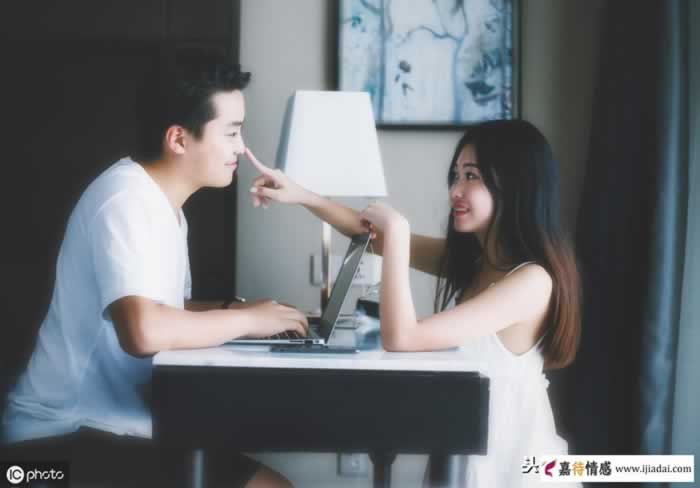 男友很物质，但他很舍得为我花钱，这样的男友能嫁吗？_嘉待情感