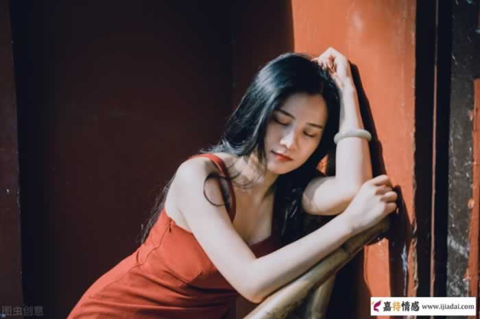 女人想要的幸福，离不开一个“静”字_嘉待情感