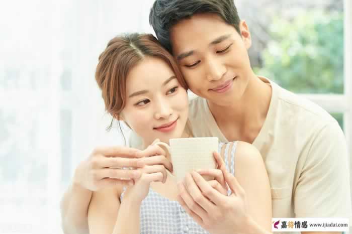 让男人喜欢的3种女人，要做到内外兼修_嘉待情感