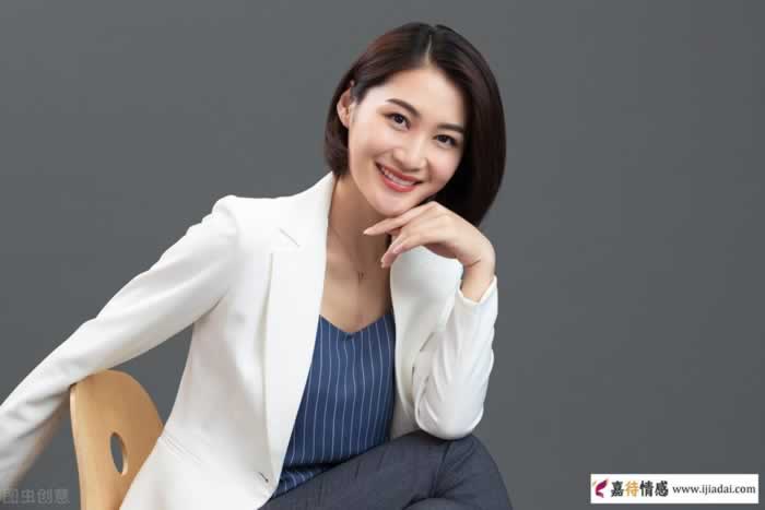 让男人喜欢的3种女人，要做到内外兼修_嘉待情感