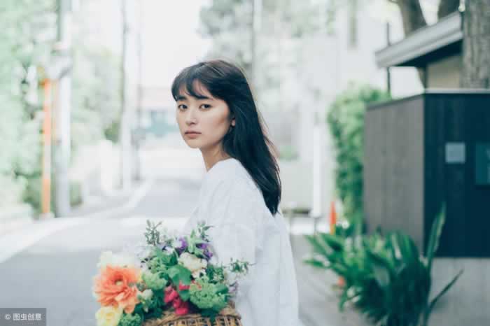 男人爱不爱你就看这些事，挽回的你看他的表现就知道了_嘉待情感