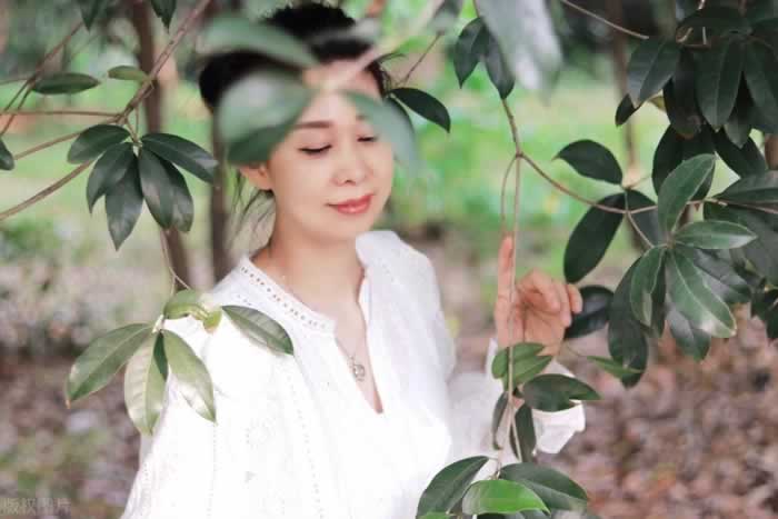 如何让男人愿意为你花钱？_嘉待情感