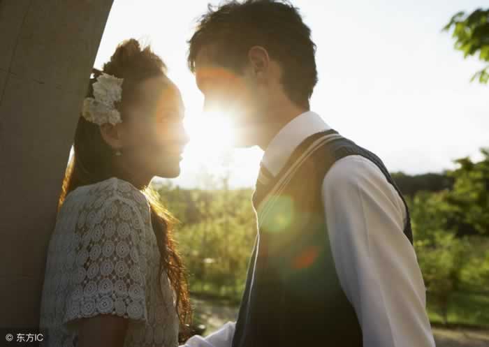 感情中“妈癌型”姑娘，要怎么挽回对方？_嘉待情感