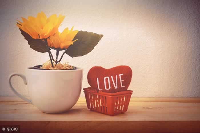 女人有这三个迹象时,说明已经怀疑人生了,一定要注意_嘉待情感 女人有这三个迹象时,说明已经怀疑人生了,一定要注意_嘉待情感