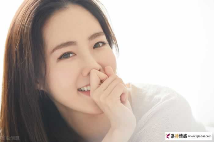 如何让女人越来越爱你？这3点缺一不可_嘉待情感