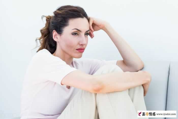 中年女人喜欢你，多半会用这3种方式暗示_嘉待情感