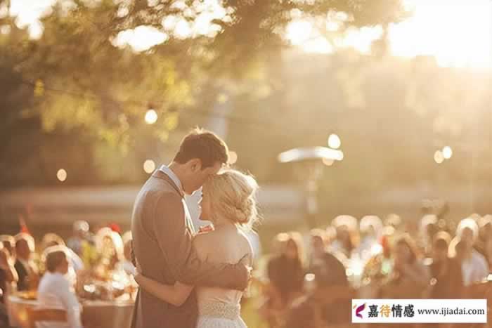 老公对我冷淡我该怎么办（两招挽回你们夫妻感情）_嘉待情感