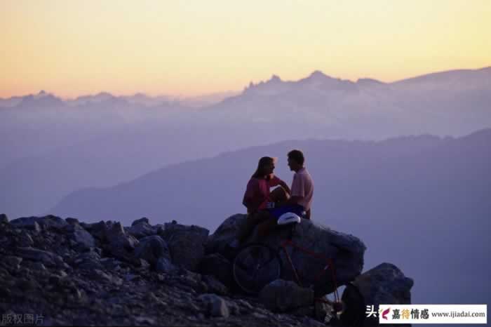 当新鲜感褪去，爱情何以存续？关键秘笈让爱侣之间变得性趣盎然_嘉待情感