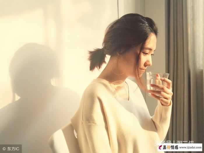 别让你的男人活的那么卑微！_嘉待情感