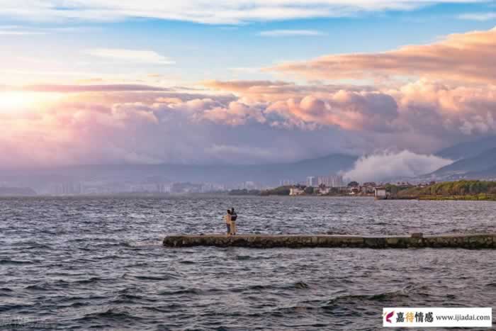 明知自己身处其中痛苦不堪，却舍不得离开？别被一时情感所操控_嘉待情感