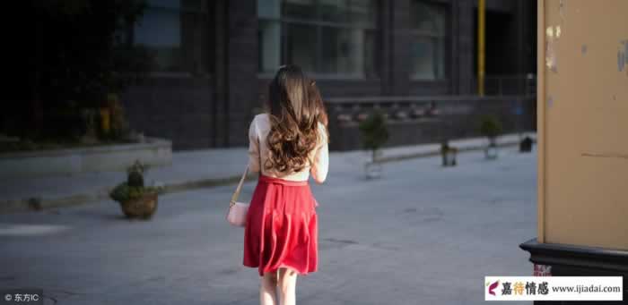 一个男人在不在意你，表现在哪3个方面？_嘉待情感