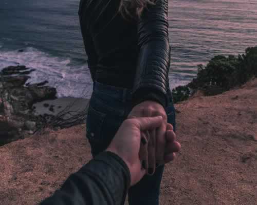 为何很多年轻人现在觉得婚姻是痛苦的？婚姻真的如此不堪吗？_嘉待情感