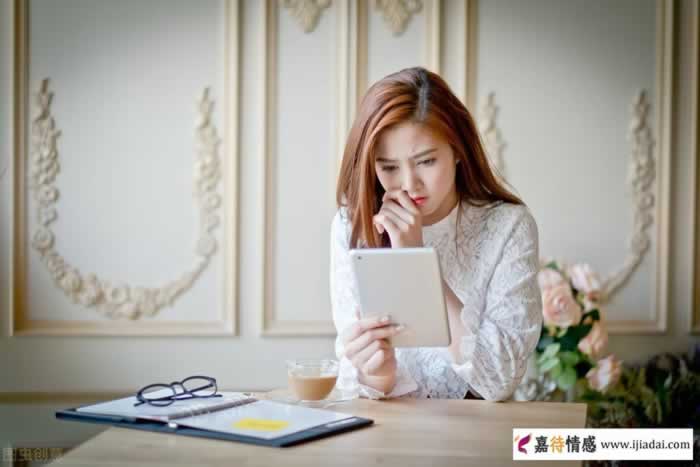 不要嘲笑分手后，还不愿放手的女人_嘉待情感