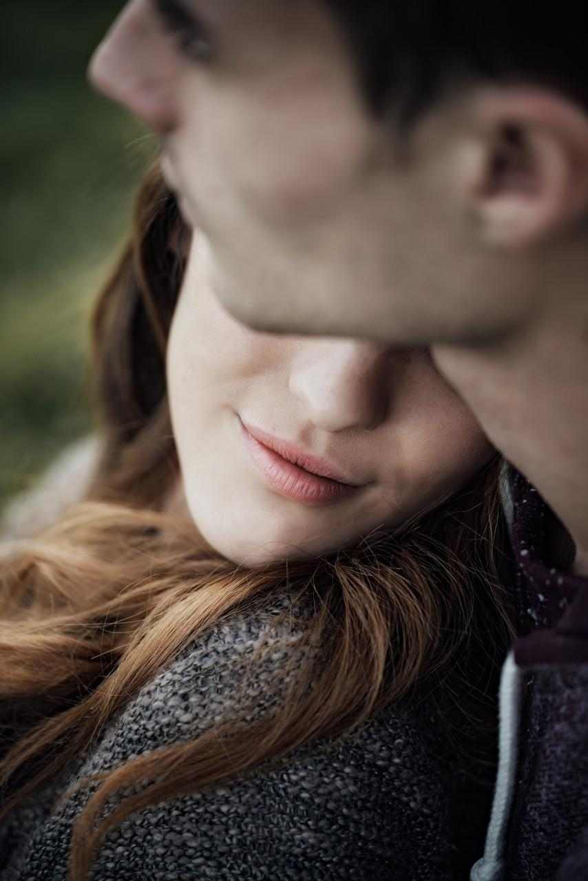 男人分手态度坚决，女人应该如何挽回呢？_嘉待情感