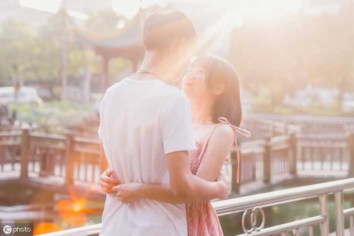 你苦苦哀求”TA回来，为什么不起作用？原因在这里_嘉待情感