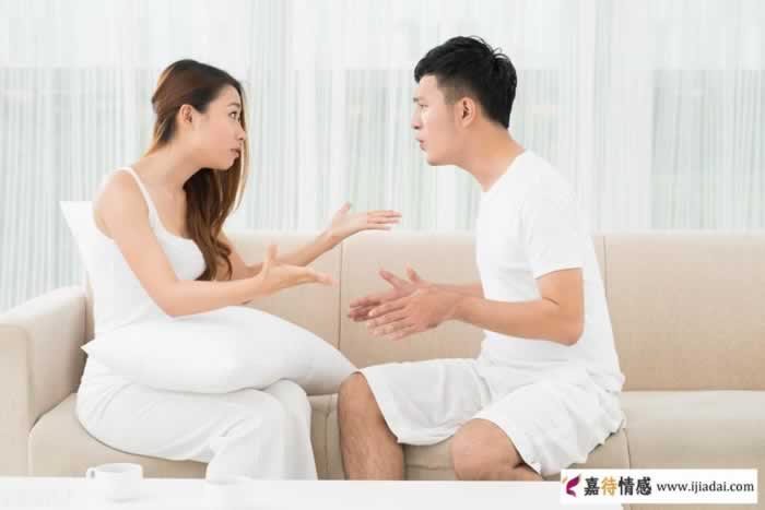 女人越这样“苛责”你，证明对你越死心塌地_嘉待情感