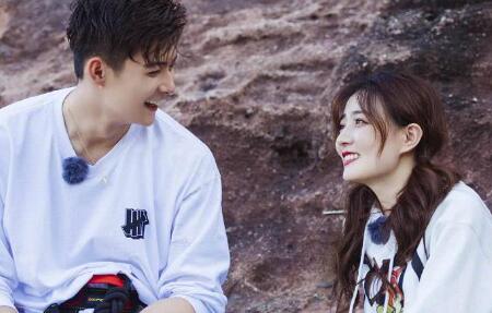 分手后前女友还爱你的表现，放心不下就去挽回_嘉待情感