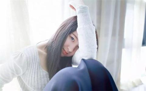 男人忘不了一个人和女人忘不了一个人，有什么区别？_嘉待情感