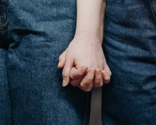 面对男人冷暴力，女人这些做法，只会让他变本加厉_嘉待情感