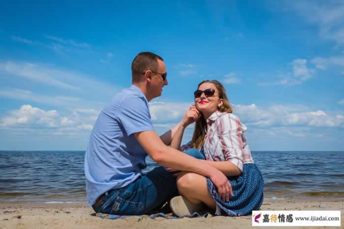 两个已婚女人告诉你，有了家庭后还会想念情人吗？_嘉待情感