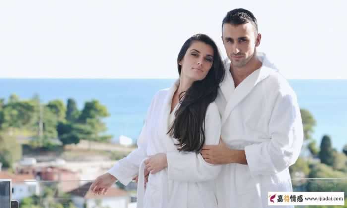 中年男人的哭诉：娶一个漂亮老婆不要彩礼不要房婚后苦不堪言_嘉待情感