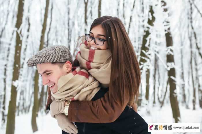 中年男人的哭诉：娶一个漂亮老婆不要彩礼不要房婚后苦不堪言_嘉待情感