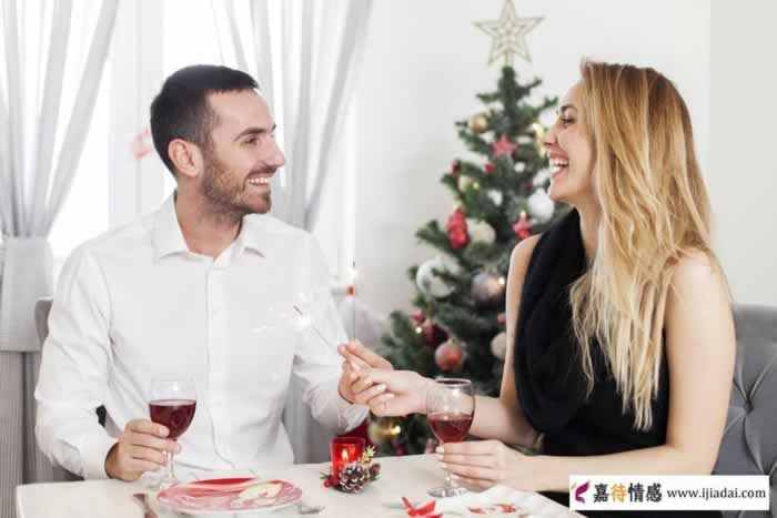 明明不爱你却频繁联系你的中年女人，其实大多是有这种想法_嘉待情感