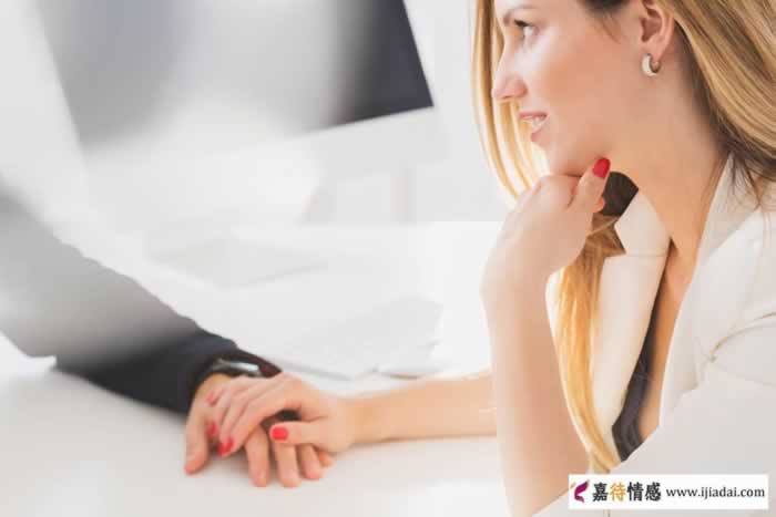 深陷婚外恋的人为什么女人特别容易受伤？原因是这四点_嘉待情感