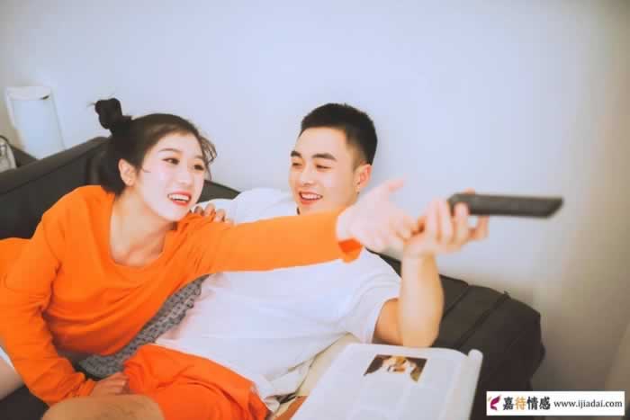 女人出轨回归之后还会跟旧情人联系吗？四位女人说出了实话_嘉待情感